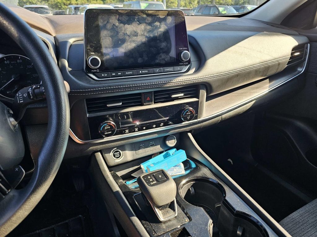 Used 2023 Nissan Rogue SV FWD image 17