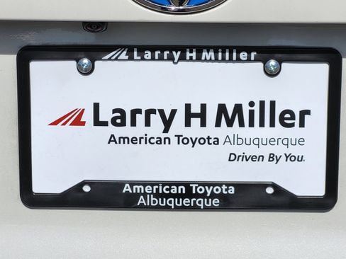 Used 2021 Toyota RAV4 Limited image 23