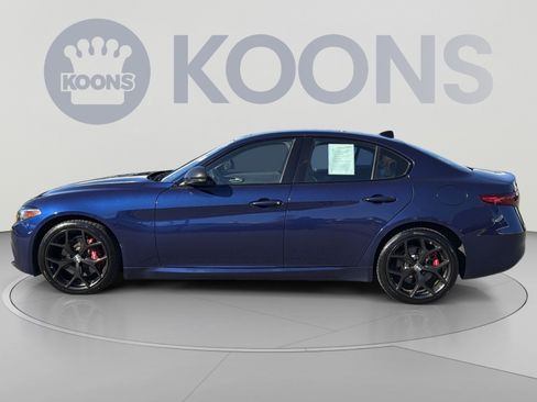 Used 2021 Alfa Romeo Giulia Ti w/ Nero Edizione AWD/4WD image 2