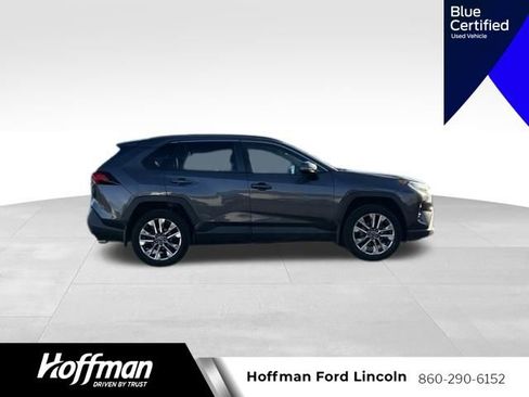 Used 2019 Toyota RAV4 XLE Premium w/ All Weather Liner Package AWD/4WD image 9