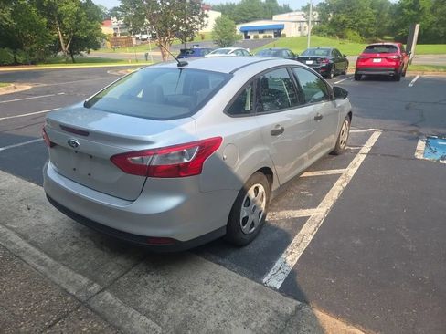 Used 2014 Ford Focus S FWD image 3