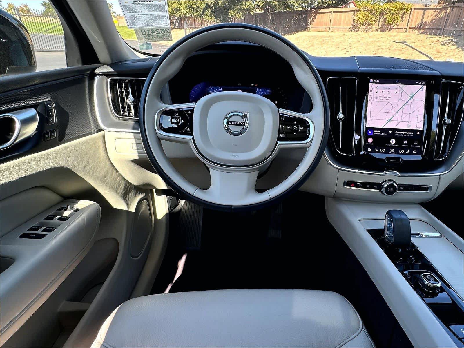 Used 2024 Volvo XC60 B5 Core AWD/4WD image 9