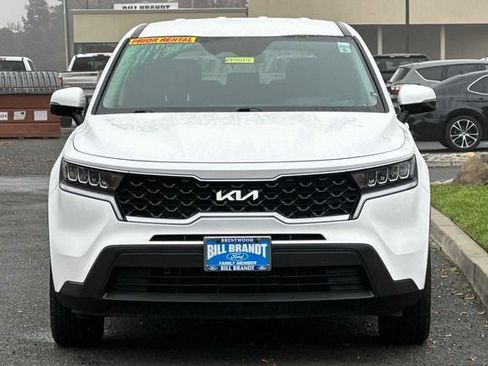 Used 2022 Kia Sorento LX image 6