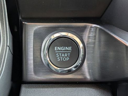 New 2026 Ford F250 Lariat w/ Black Appearance Package image 50