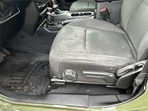 Used 2021 Jeep Gladiator Willys image 23