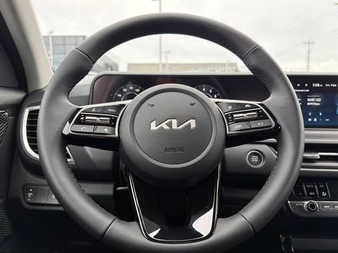 New 2026 Kia Seltos EX image 22