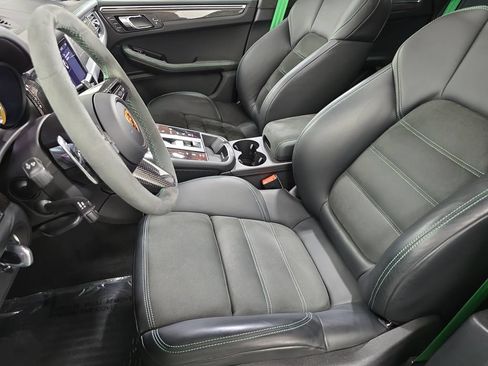 Certified 2024 Porsche Macan GTS AWD/4WD image 5