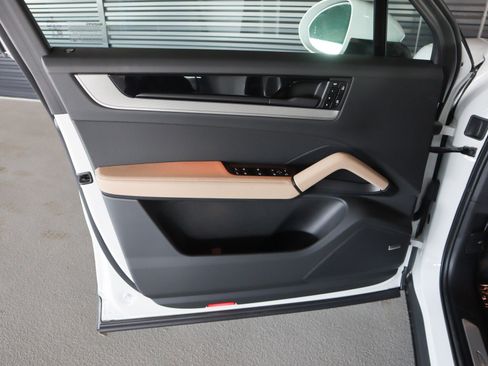 New 2026 Porsche Cayenne AWD/4WD image 21