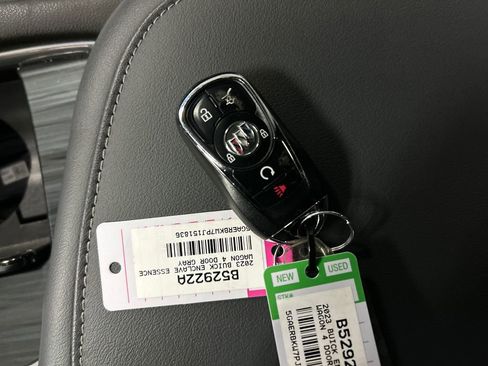 Used 2023 Buick Enclave Essence image 22