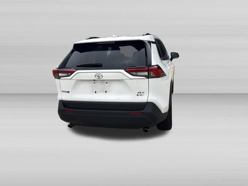 Used 2025 Toyota RAV4 XLE AWD/4WD image 6