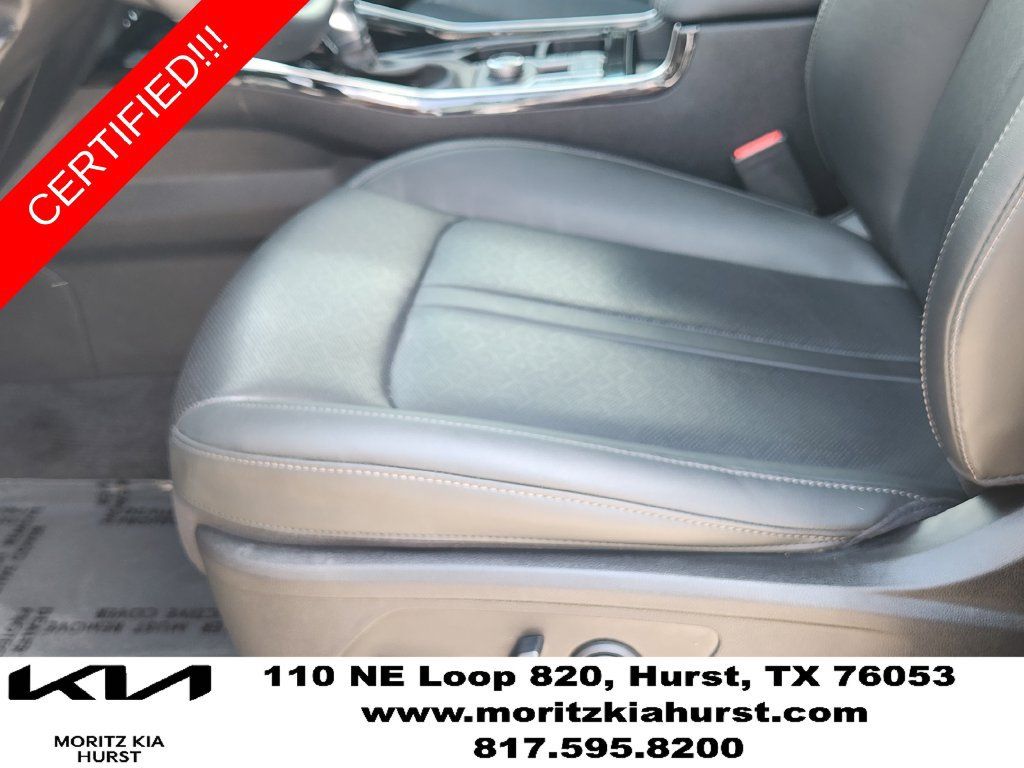 Certified 2023 Kia Sorento SX AWD/4WD image 26