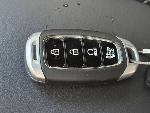 Used 2026 Hyundai Venue SEL FWD image 22