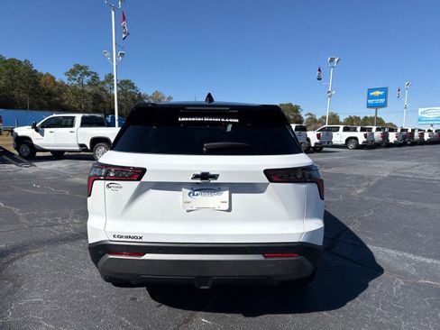 New 2026 Chevrolet Equinox LT w/ Convenience Package II image 4