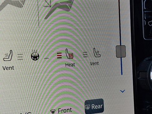 Used 2024 RAM 1500 Laramie image 30