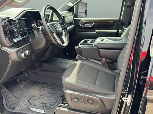 Used 2024 GMC Sierra 3500 SLE w/ SLE Value Package AWD/4WD image 6