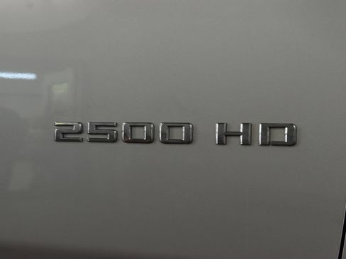 Used 2022 Chevrolet Silverado 2500 Custom w/ Custom Value Package AWD/4WD image 17