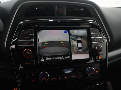 Used 2023 Nissan Maxima SR w/ Sport Mat Group image 23