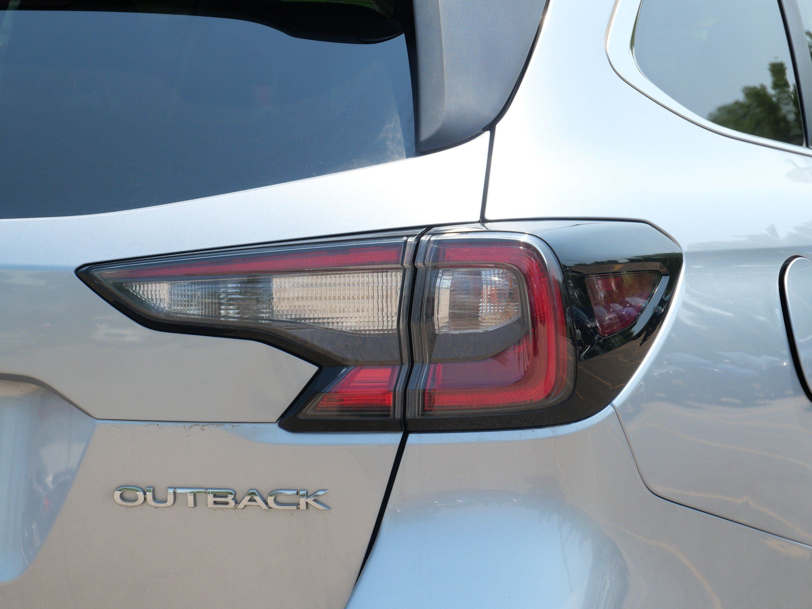 Used 2020 Subaru Outback Premium AWD/4WD image 17
