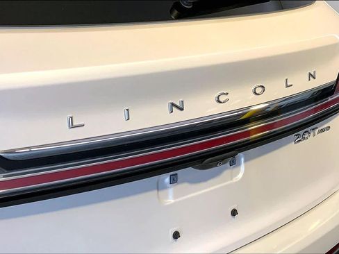 Used 2019 Lincoln Nautilus Reserve AWD/4WD image 33