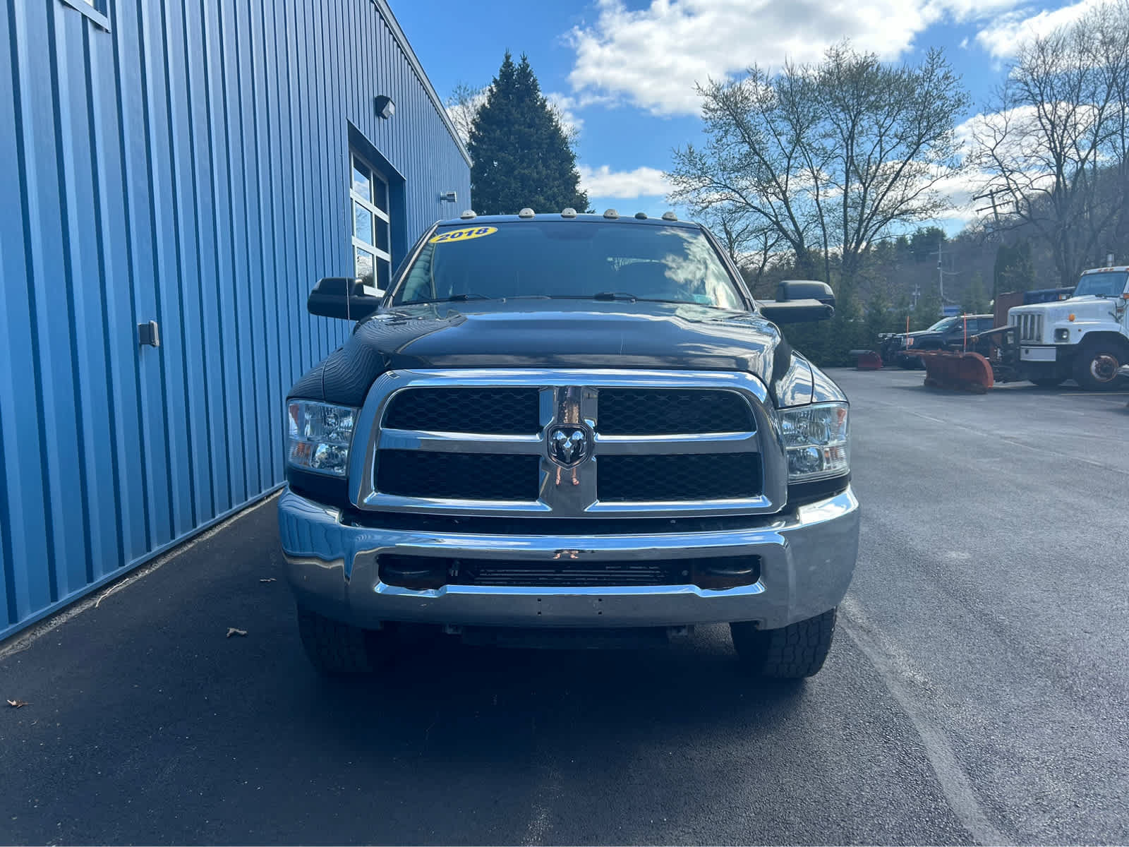 Used 2018 RAM 2500 Tradesman w/ Chrome Appearance Group AWD/4WD image 10
