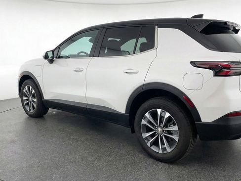 Used 2025 Chevrolet Equinox LT FWD image 6