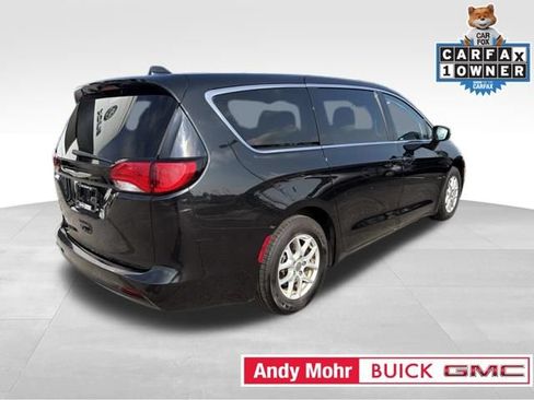 Used 2017 Chrysler Pacifica Touring FWD image 10
