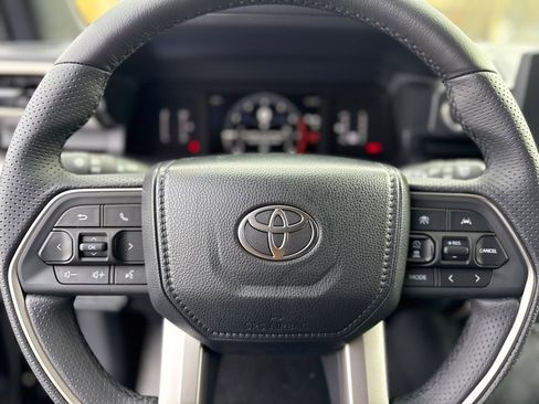 New 2026 Toyota 4Runner SR5 image 29