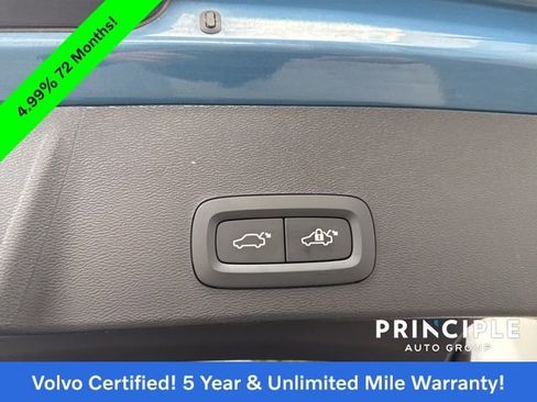 Certified 2025 Volvo XC40 B5 Core image 40