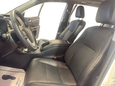 Used 2016 Toyota Highlander Limited Platinum AWD/4WD image 16