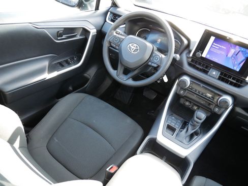 Certified 2023 Toyota RAV4 LE image 9