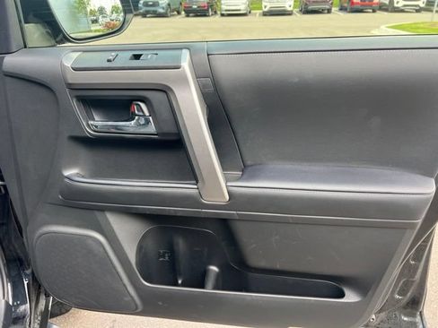 Used 2024 Toyota 4Runner SR5 Premium w/ Moonroof Package AWD/4WD image 10