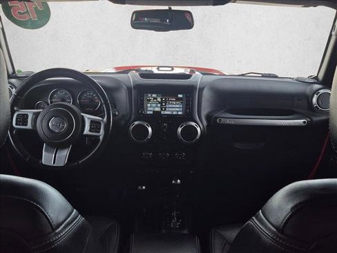 Used 2015 Jeep Wrangler Unlimited Rubicon AWD/4WD image 15