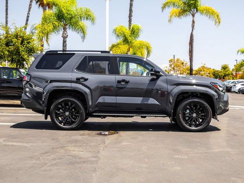 Used 2026 Toyota 4Runner Platinum AWD/4WD image 5