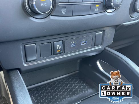Used 2025 Nissan Frontier SV RWD image 27