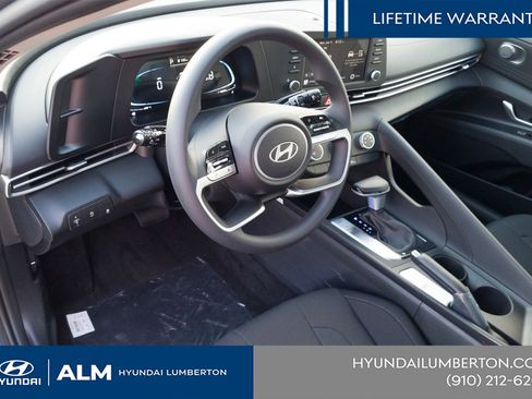 New 2026 Hyundai Elantra SE FWD image 14