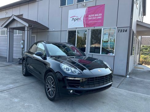 Used 2017 Porsche Macan S AWD/4WD image 2