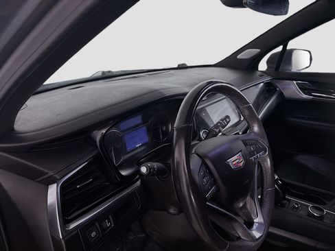 Used 2020 Cadillac XT6 Premium Luxury image 23