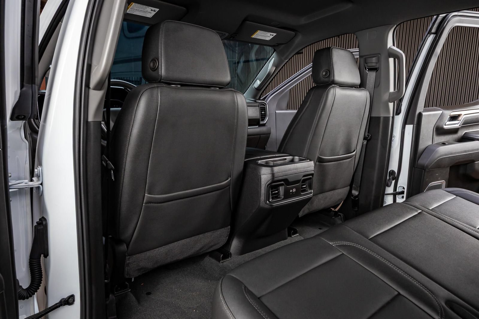 Used 2026 Chevrolet Silverado 1500 LT Trail Boss w/ LT Trail Boss Premium Package AWD/4WD image 33