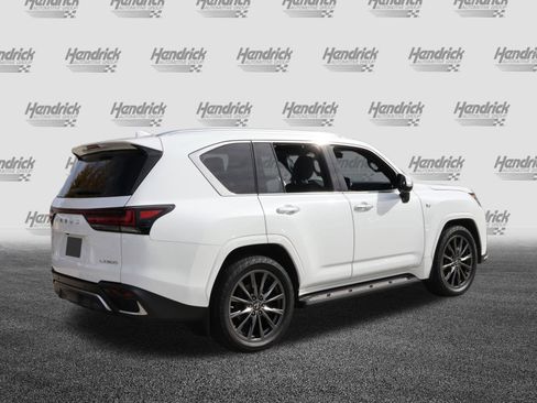 Used 2023 Lexus LX 600 F Sport image 9