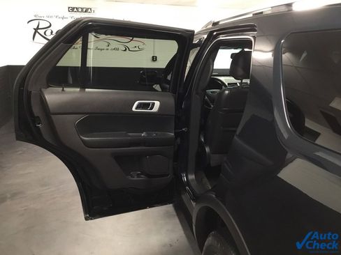 Used 2015 Ford Explorer XLT w/ Equipment Group 202A image 27