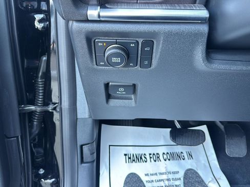 New 2025 Ford Expedition Platinum w/ Platinum Ultimate Package image 10