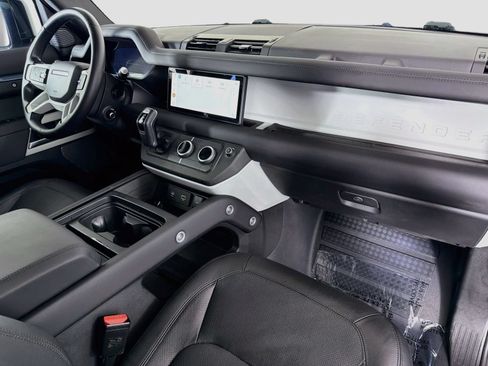 Used 2024 Land Rover Defender 110 S AWD/4WD image 35