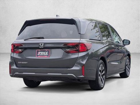 Certified 2026 Honda Odyssey EX-L image 5