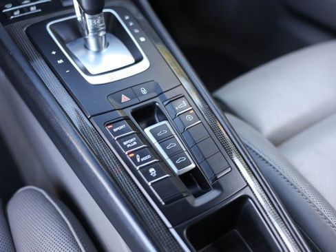 Used 2015 Porsche 911 Turbo S image 22