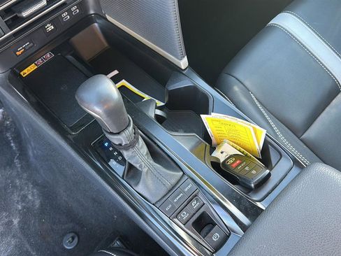 Used 2025 Toyota Camry SE image 21