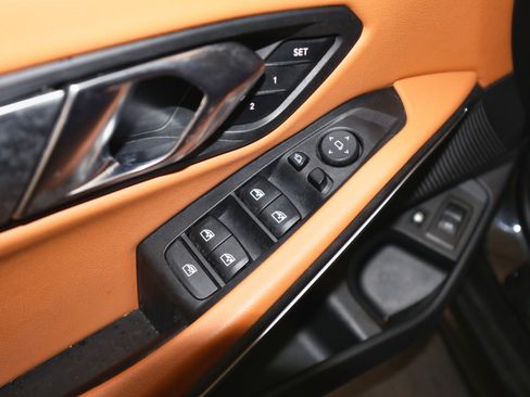 Used 2022 BMW 330e xDrive w/ M Sport Package image 18