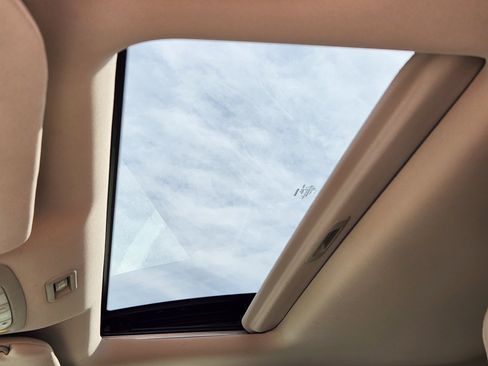 Used 2014 Nissan Pathfinder Platinum w/ Platinum Premium Package image 24