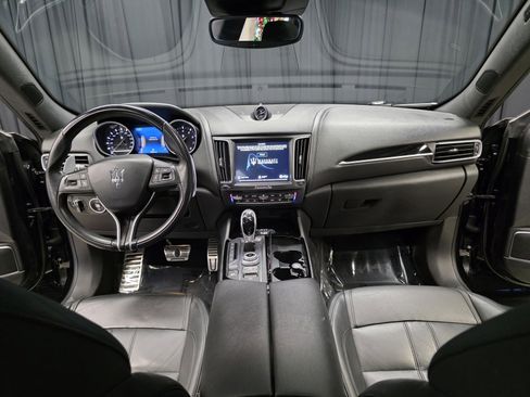 Used 2018 Maserati Levante GranSport image 20