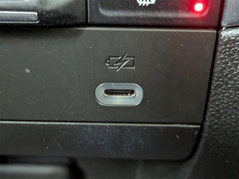 Used 2021 Chevrolet Tahoe High Country image 19