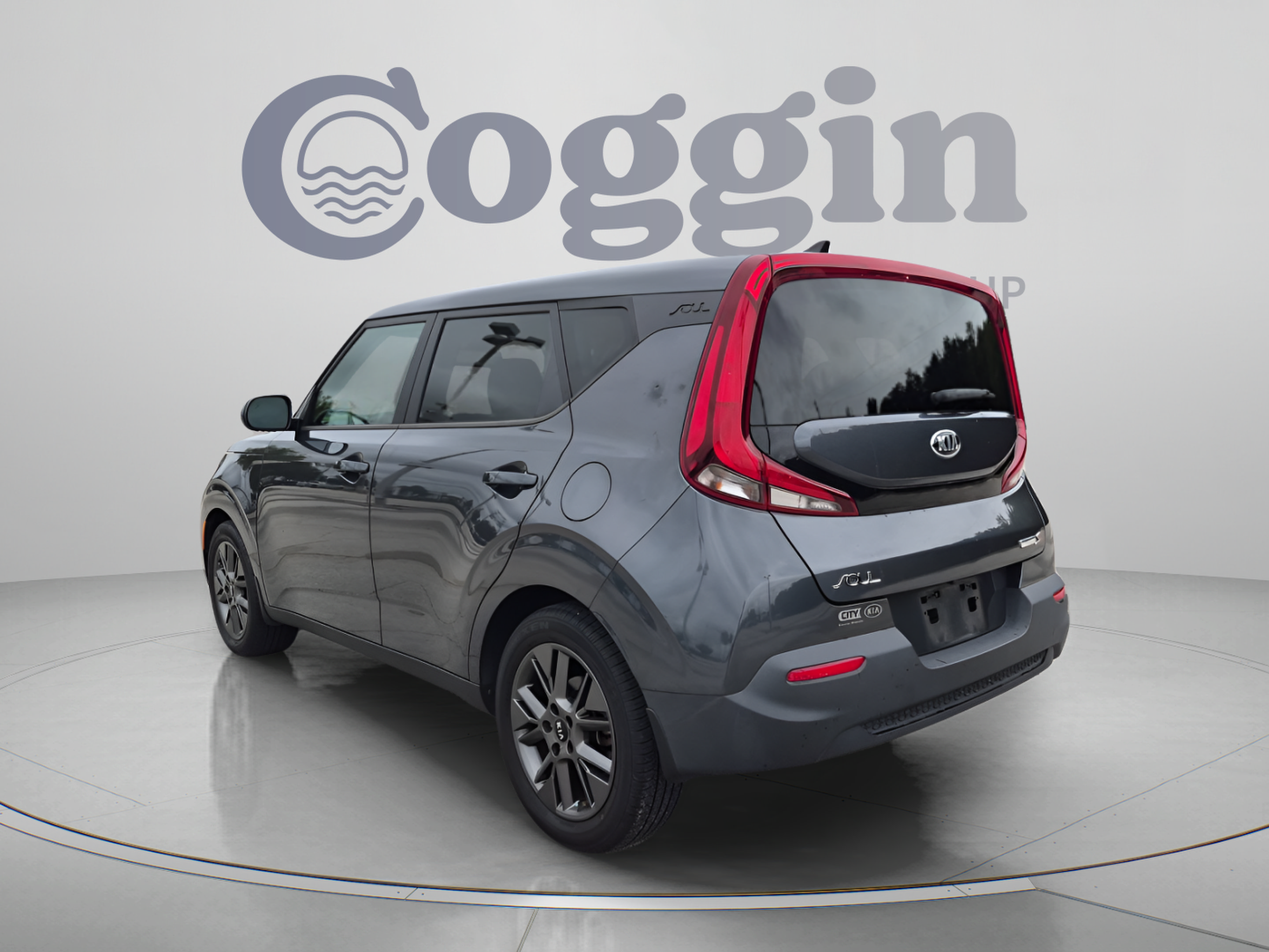 Used 2021 Kia Soul S FWD image 4